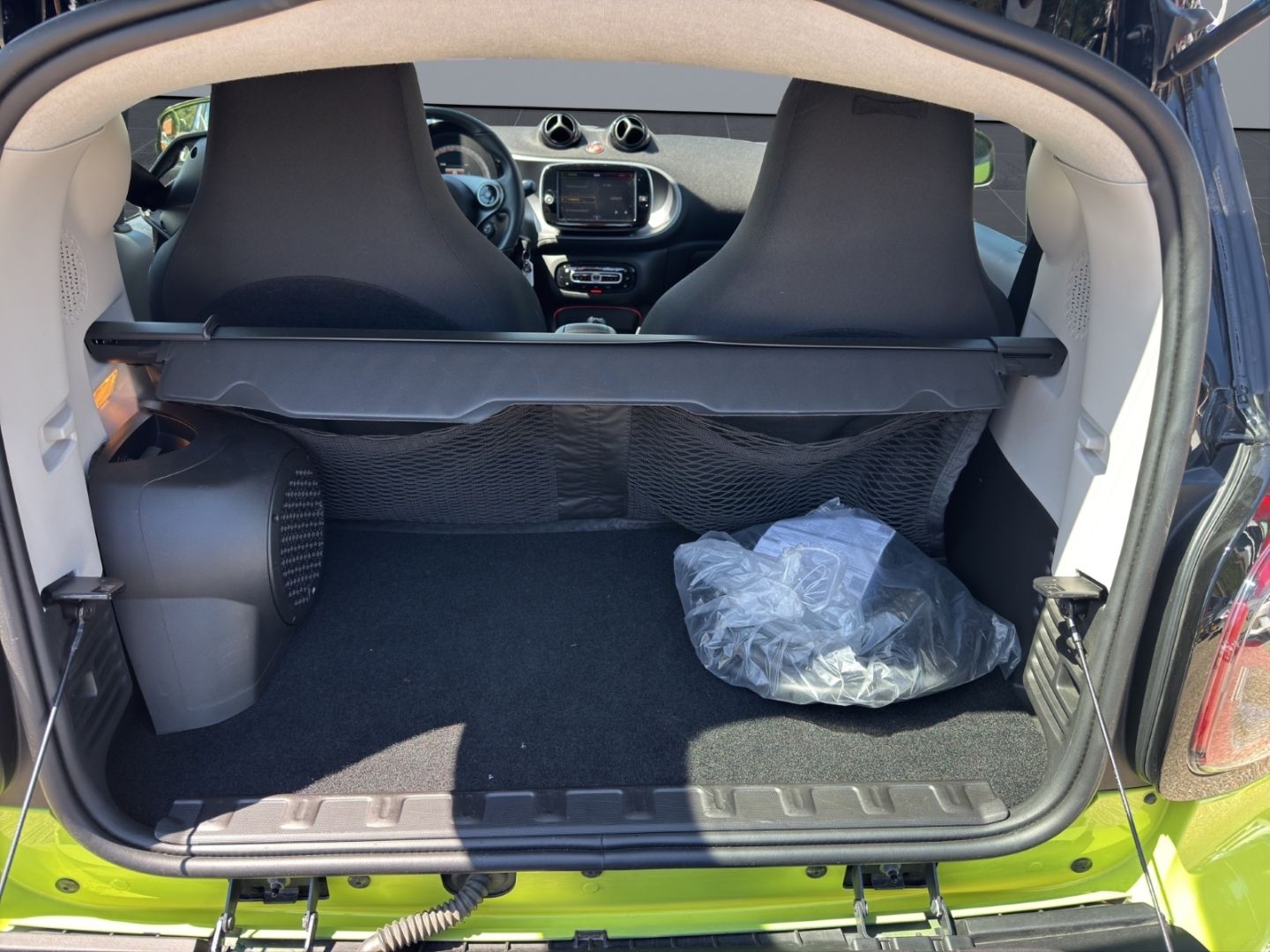 Fahrzeugabbildung Smart fortwo coupe electric drive EQ Panorama Soundsys