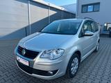 Volkswagen Touran Trendline-ATM 60000 KM MIT RECHNUNG - Volkswagen Touran mit Benzin-Antrieb: Limousine, Automatik