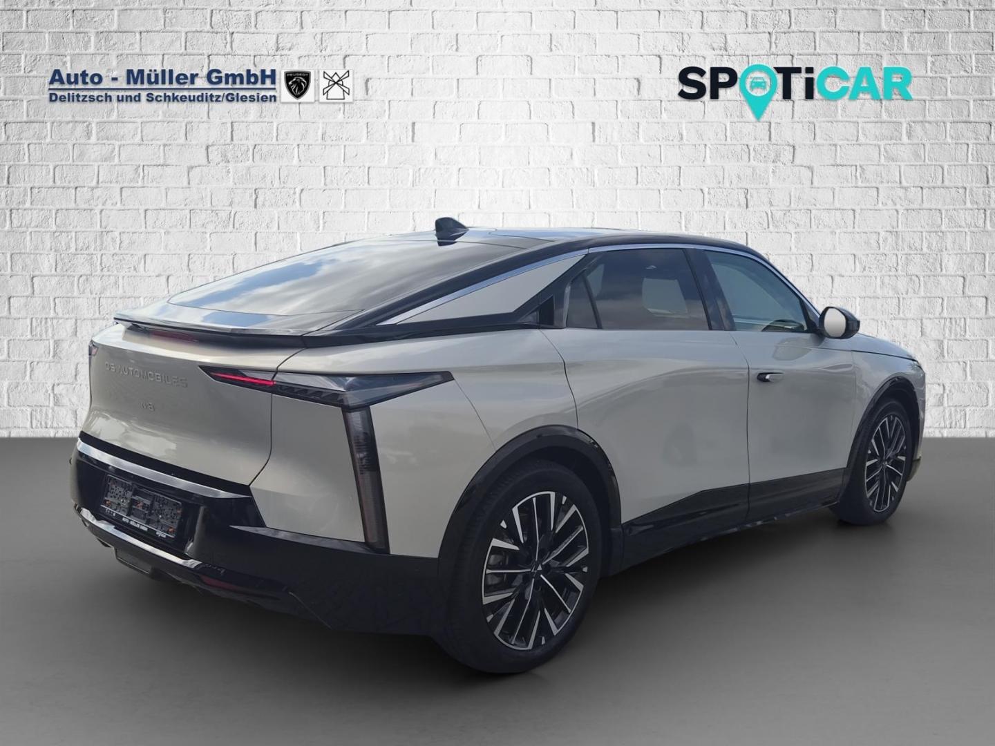 DS Automobiles No8 Etoile FWD 230PS LEDER/ACC/NAVI/Glasdach/LED