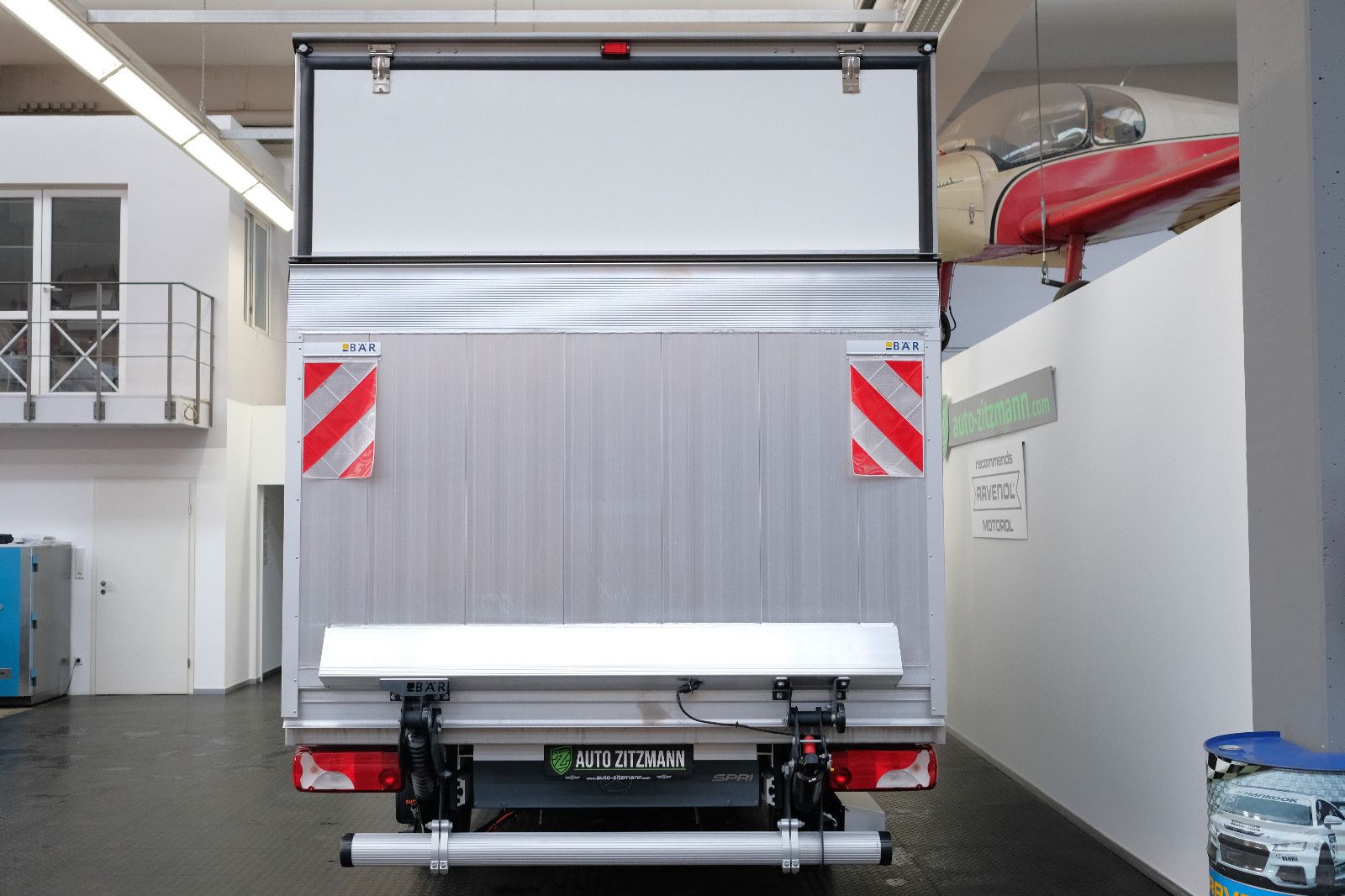 Fahrzeugabbildung Mercedes-Benz Sprinter 319 CDI Koffer Ladebordwand SOFORT
