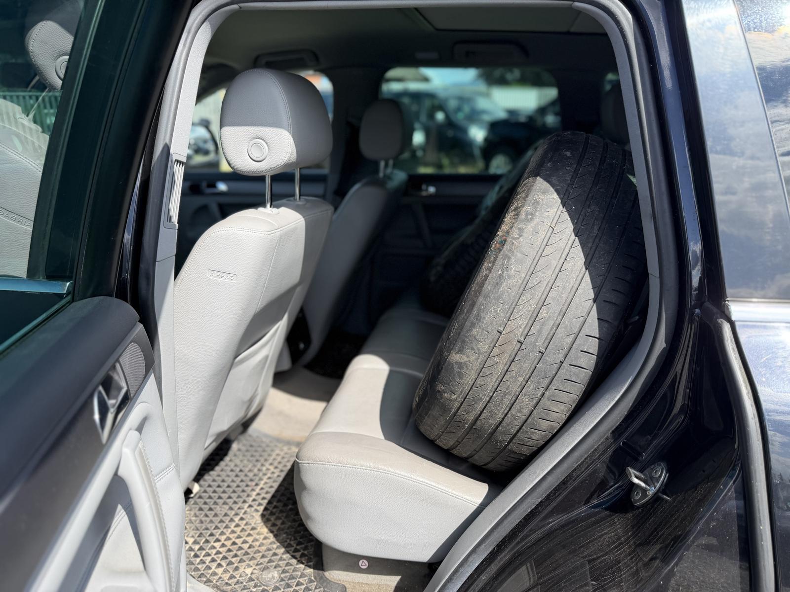 Volkswagen Touareg 2007 — photo 11