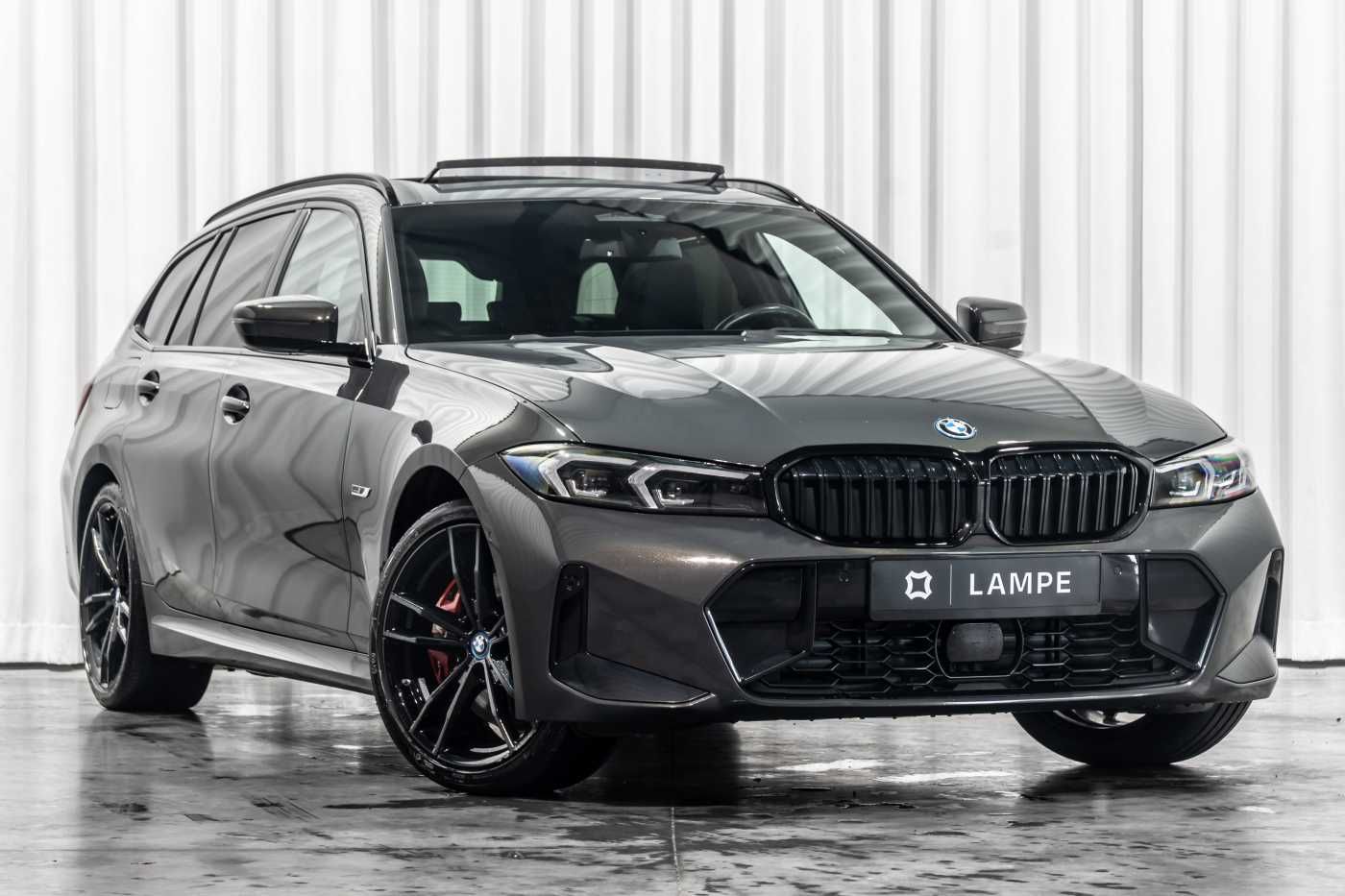 BMW 320 e Touring xDrive M Sport Pro HiFi HUD Trekha