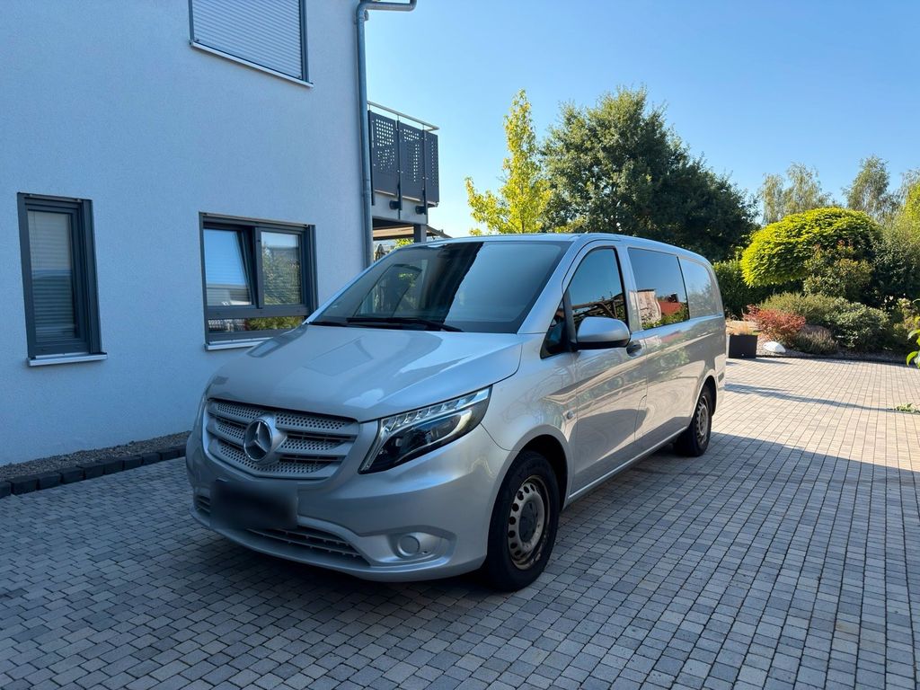 Image of Mercedes-Benz Vito