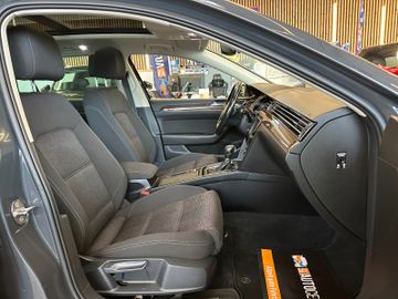 Volkswagen Passat *AHK*SZHZ*PANO*ACC*NAVI*