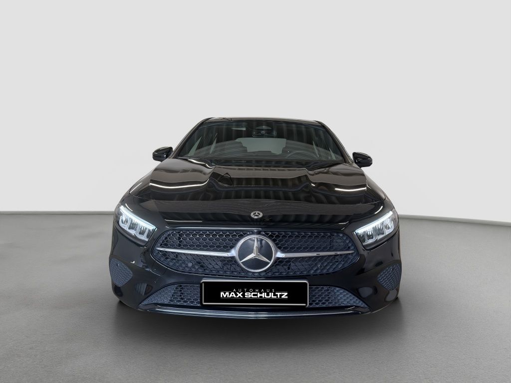 Fahrzeugabbildung Mercedes-Benz A 180 d Kompaktlimousine Progressive*Kamera*LED