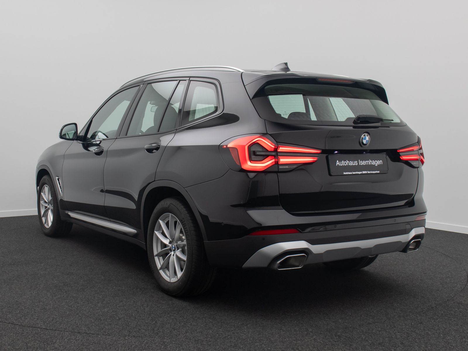 Fahrzeugabbildung BMW X3 xD20d AHK Kamera DAB Leder Sportsitz 18Zoll