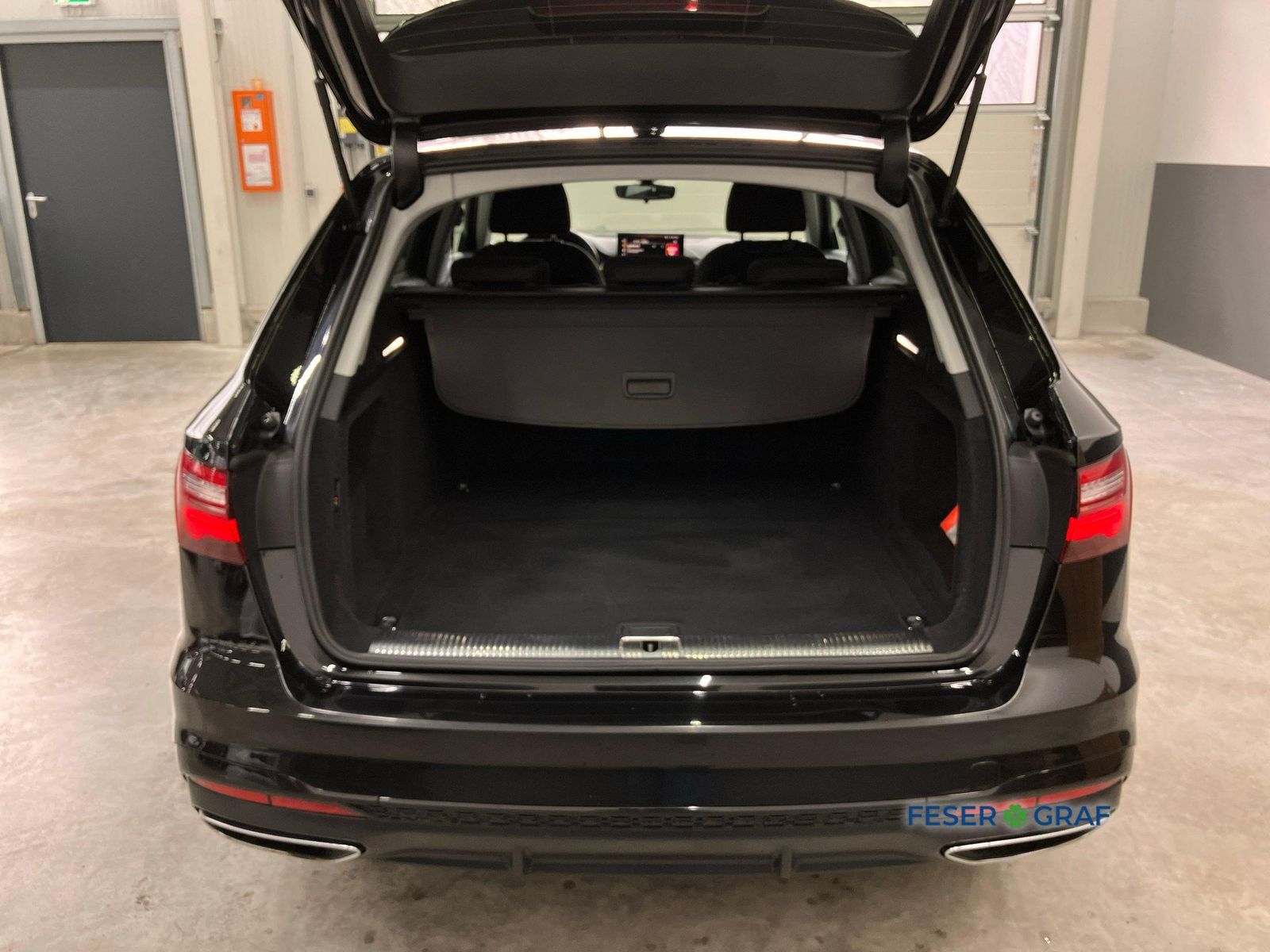 Audi A4 Avant S line Competition 35 TDI Pano AHK APP foto 12