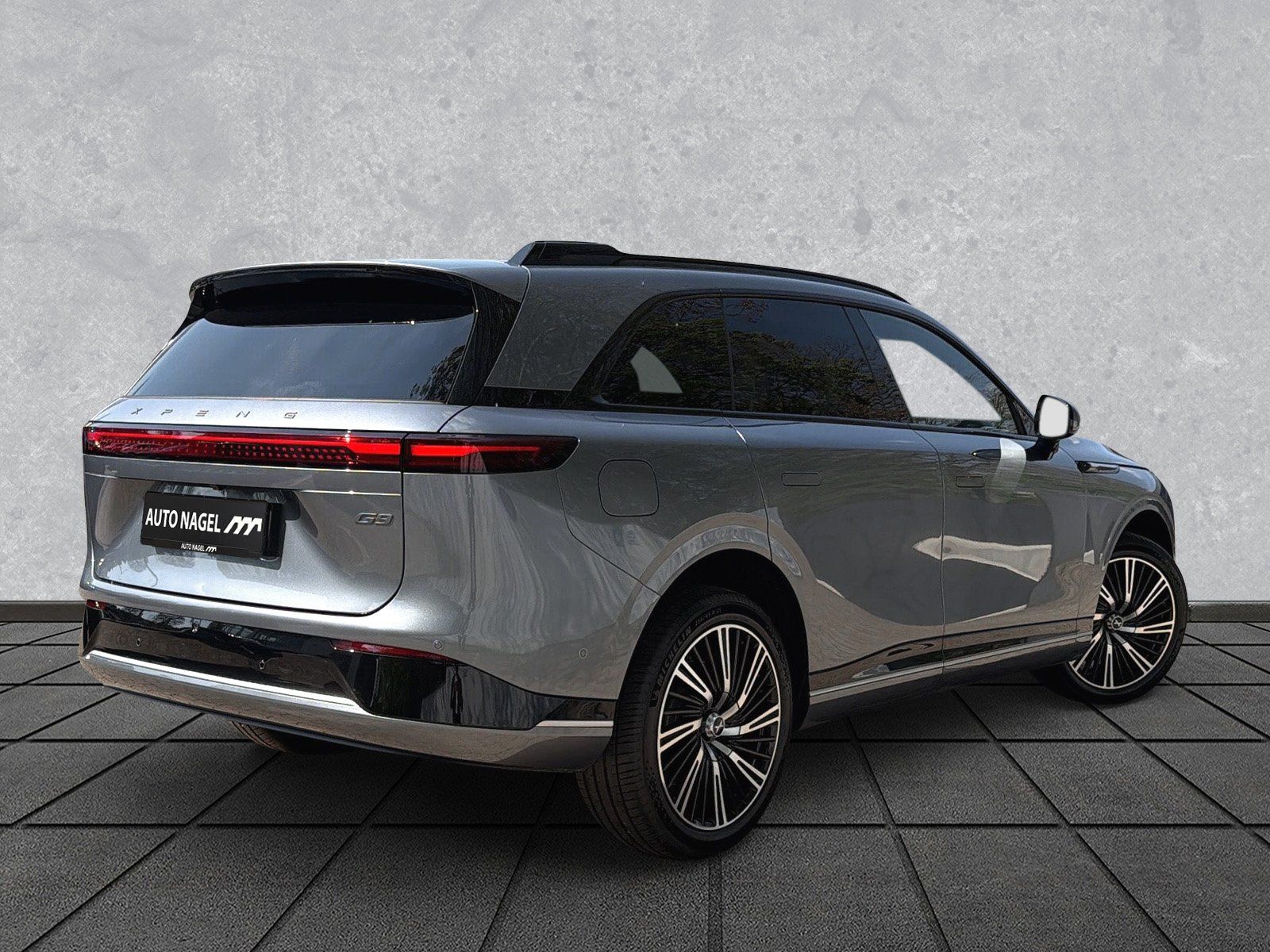 XPENG G9