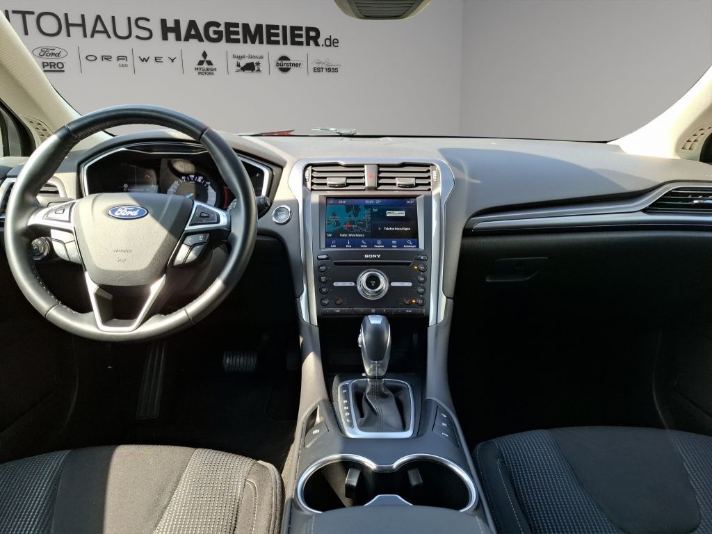 Fahrzeugabbildung Ford Mondeo Turnier 2.0 Hybrid Aut. -Navi- Keyless-