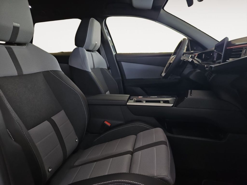 Fahrzeugabbildung Opel Grandland 1.2 DI Hybrid 48 V Automatik GS