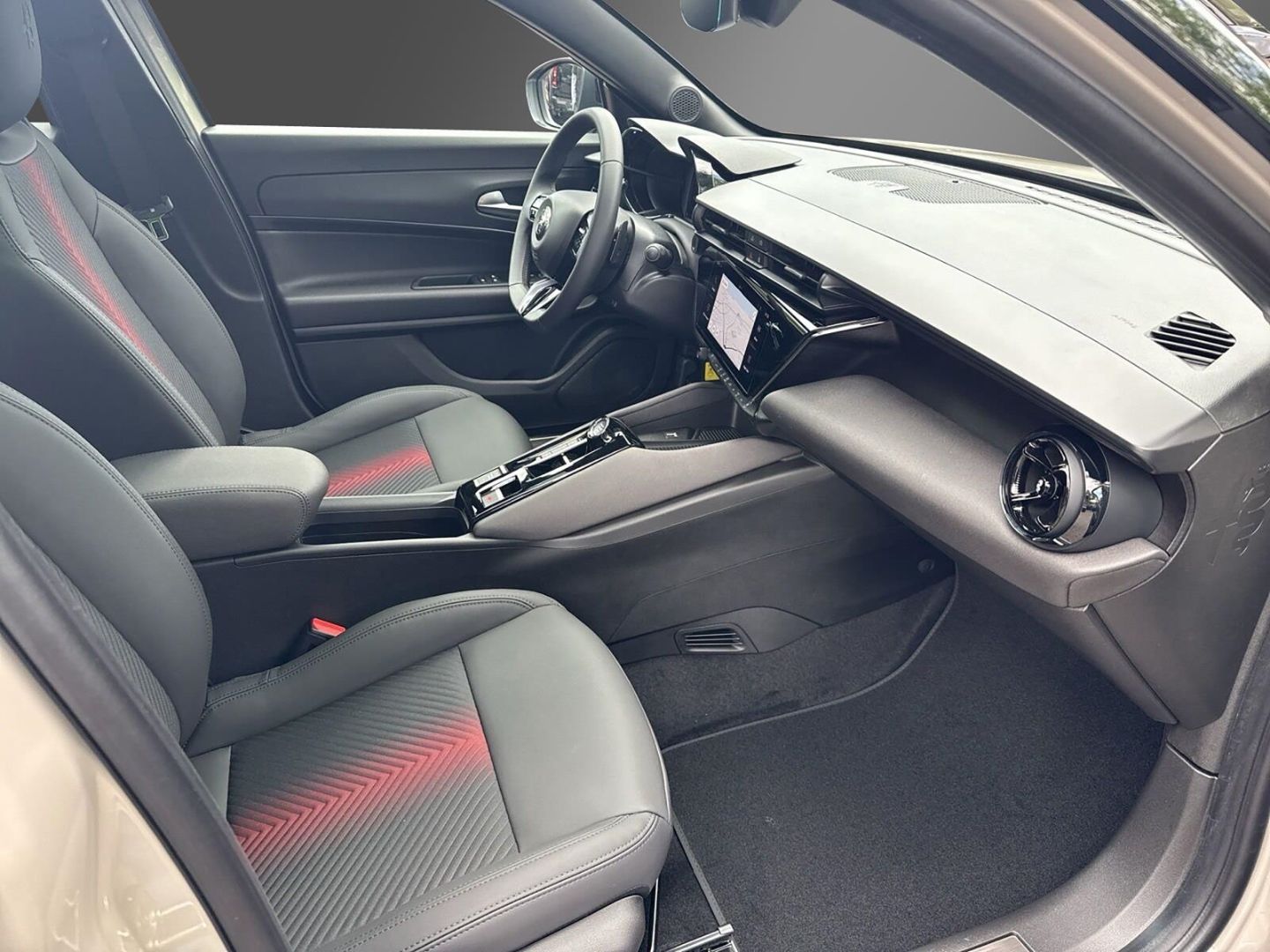 Fahrzeugabbildung Alfa Romeo Junior Black-Friday-Deals Ibrida SPECIALE Panora