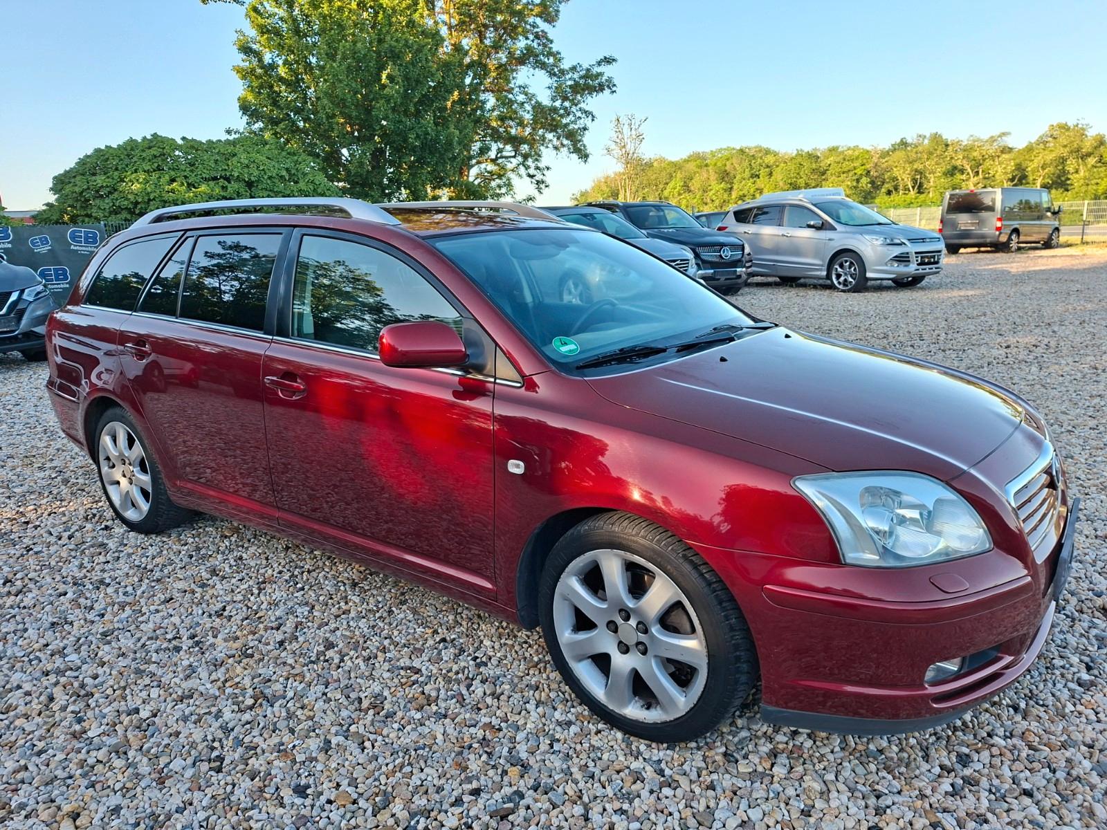 Toyota Avensis 2004 — photo 30