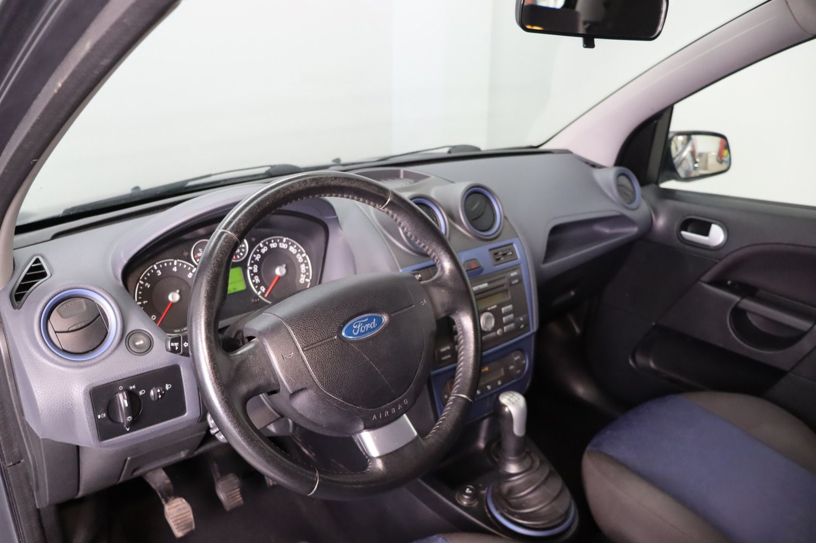 Fahrzeugabbildung Ford Fiesta 1.4 16V Connection * Klimaautom.