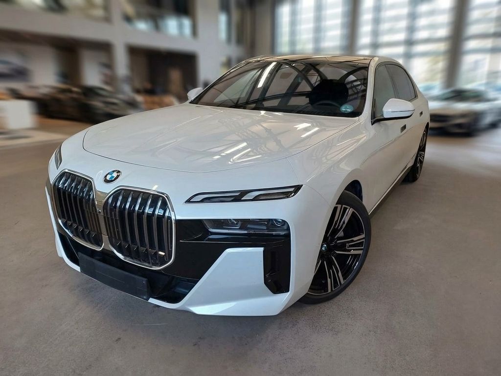 Image of BMW 740