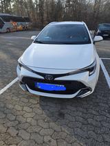 Toyota Corolla Hybrid  1. Hand  1,8 liter - Toyota Corolla Gebrauchtwagen in Frankfurt
