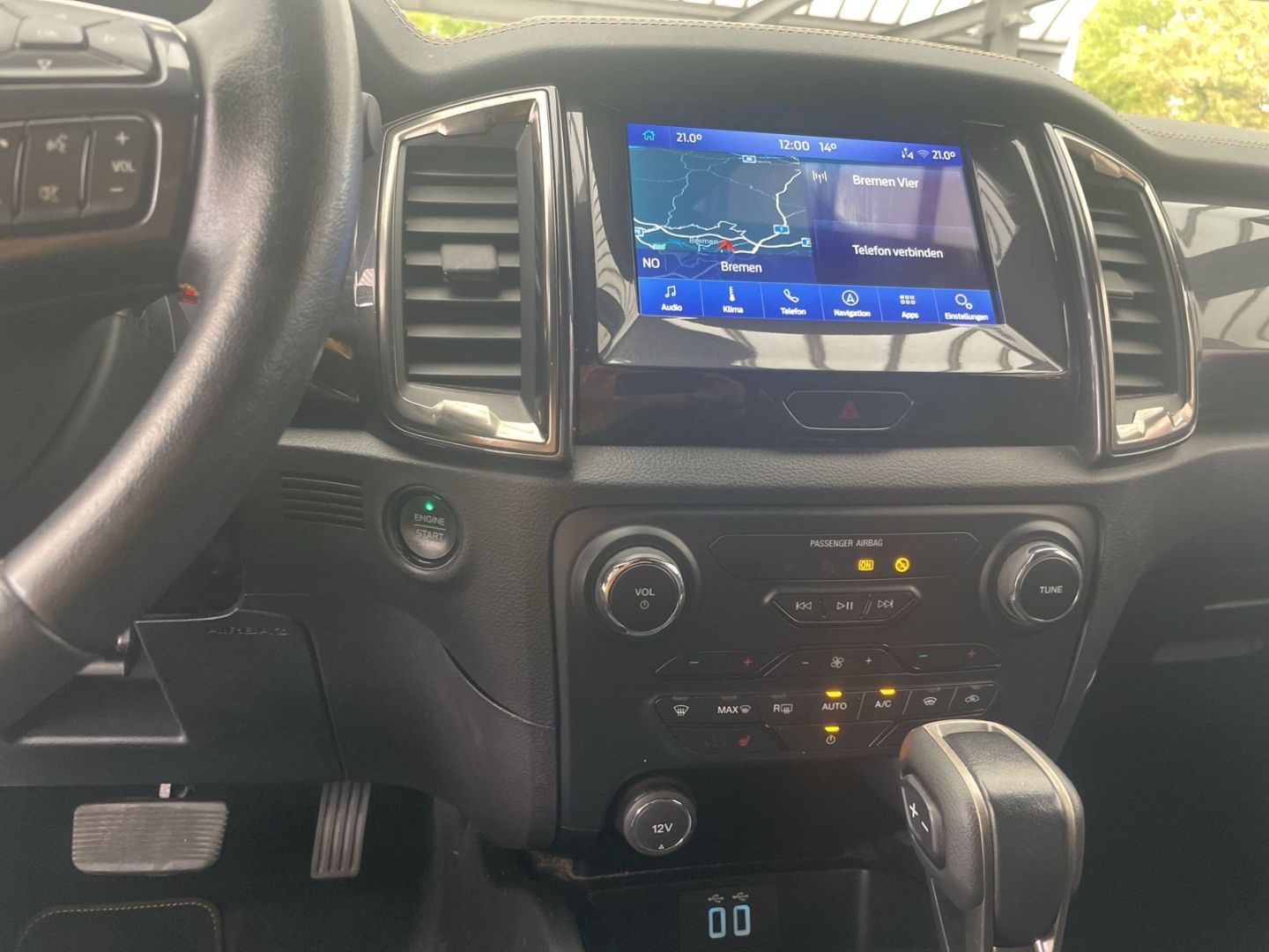 Fahrzeugabbildung Ford Ranger Wildtrak DoKa 4x4 2.0 TDCi AHK Navi Leder
