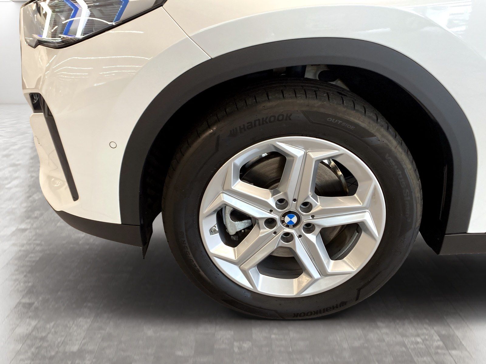 BMW iX2 - Bild 9