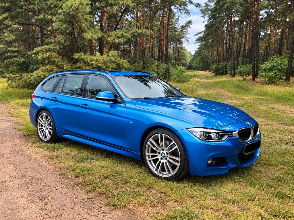 Image of BMW 320
