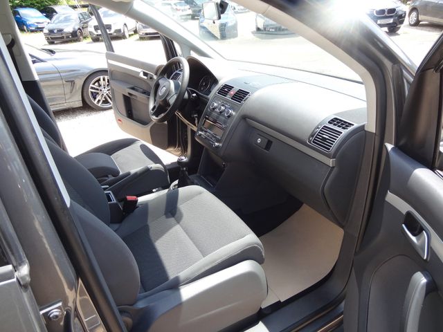 Fahrzeugabbildung Volkswagen Touran Trendline/2.Hd/PDC/Klima/Steuerkette NEU/