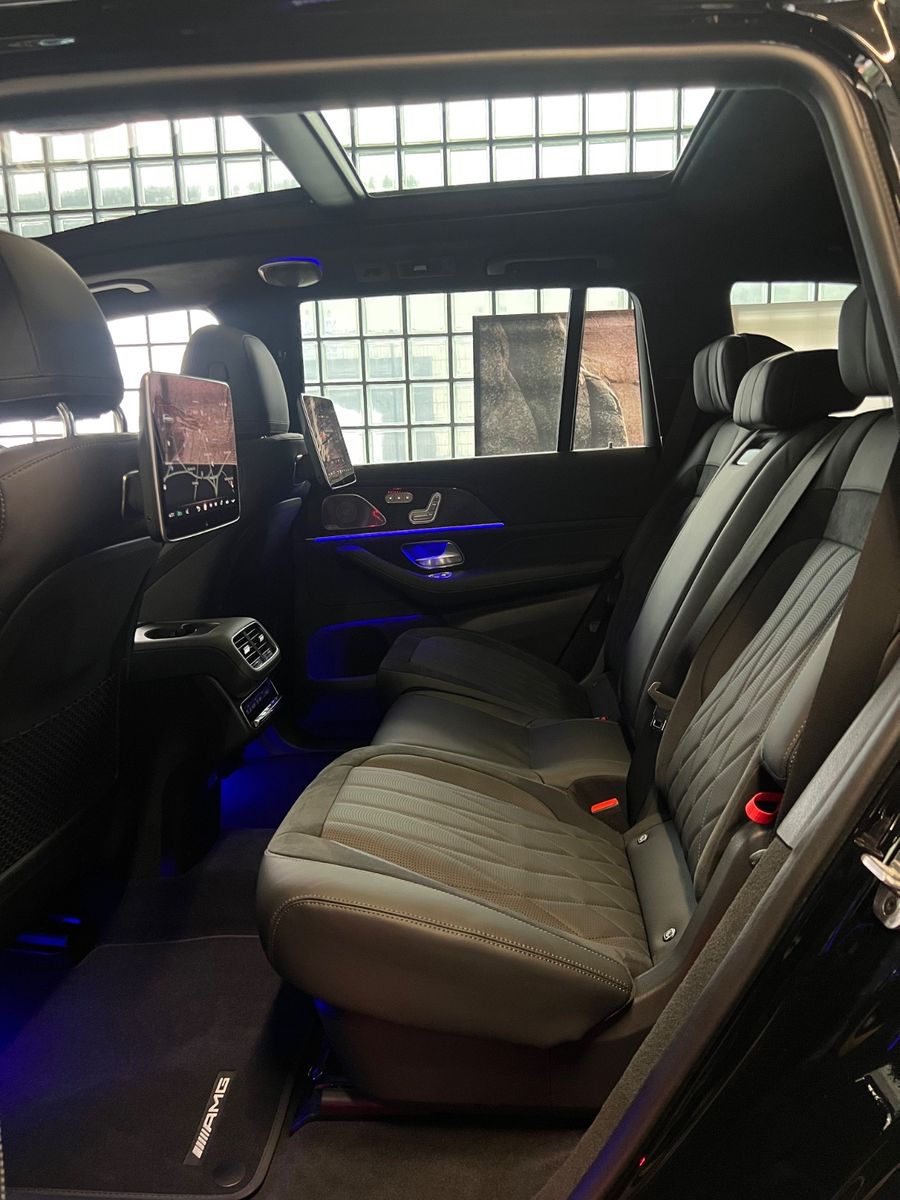 Fahrzeugabbildung Mercedes-Benz GLS 63 AMG 4 Matic*CARBON*3D BURMESTER*NEUWERTIG