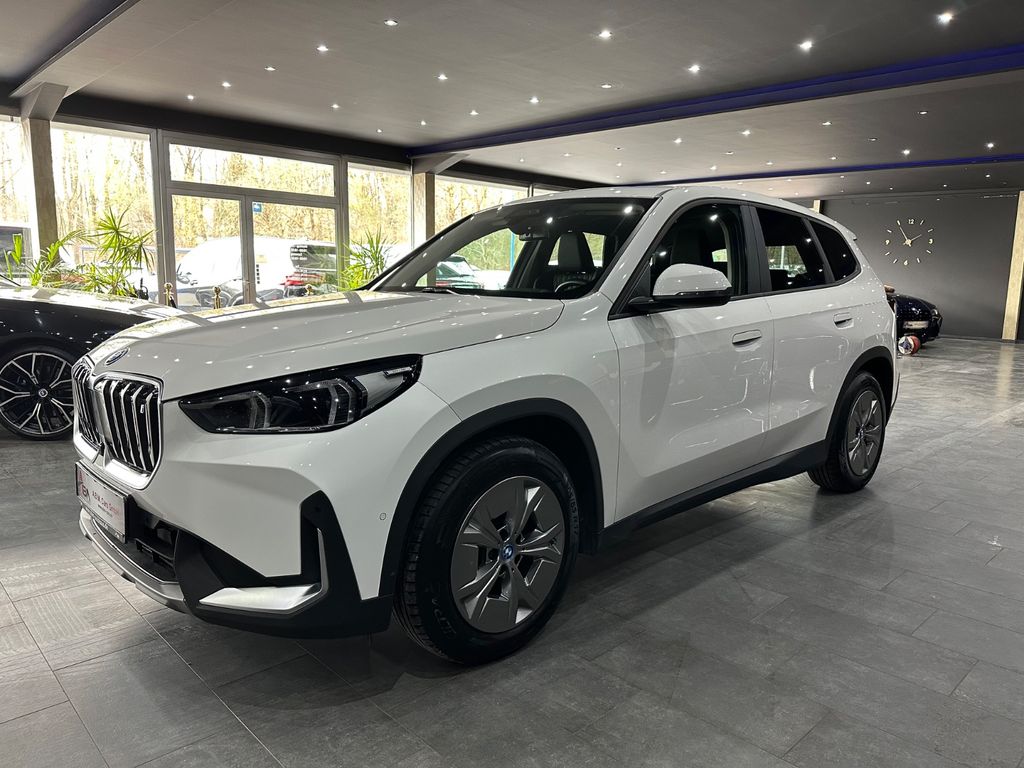 Image of BMW iX1