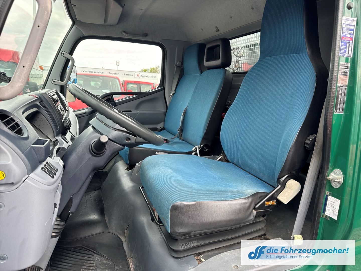 Fahrzeugabbildung Mitsubishi Fuso CANTER eFH Radio