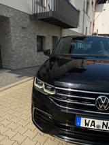 Volkswagen Tiguan 2.0 TDI DSG R-Line /Großes Navi/ 20Zoll - : Geländewagen, Grosse