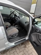 Seat Altea XL 1.6 TDI 77kW - silberne Seat Altea