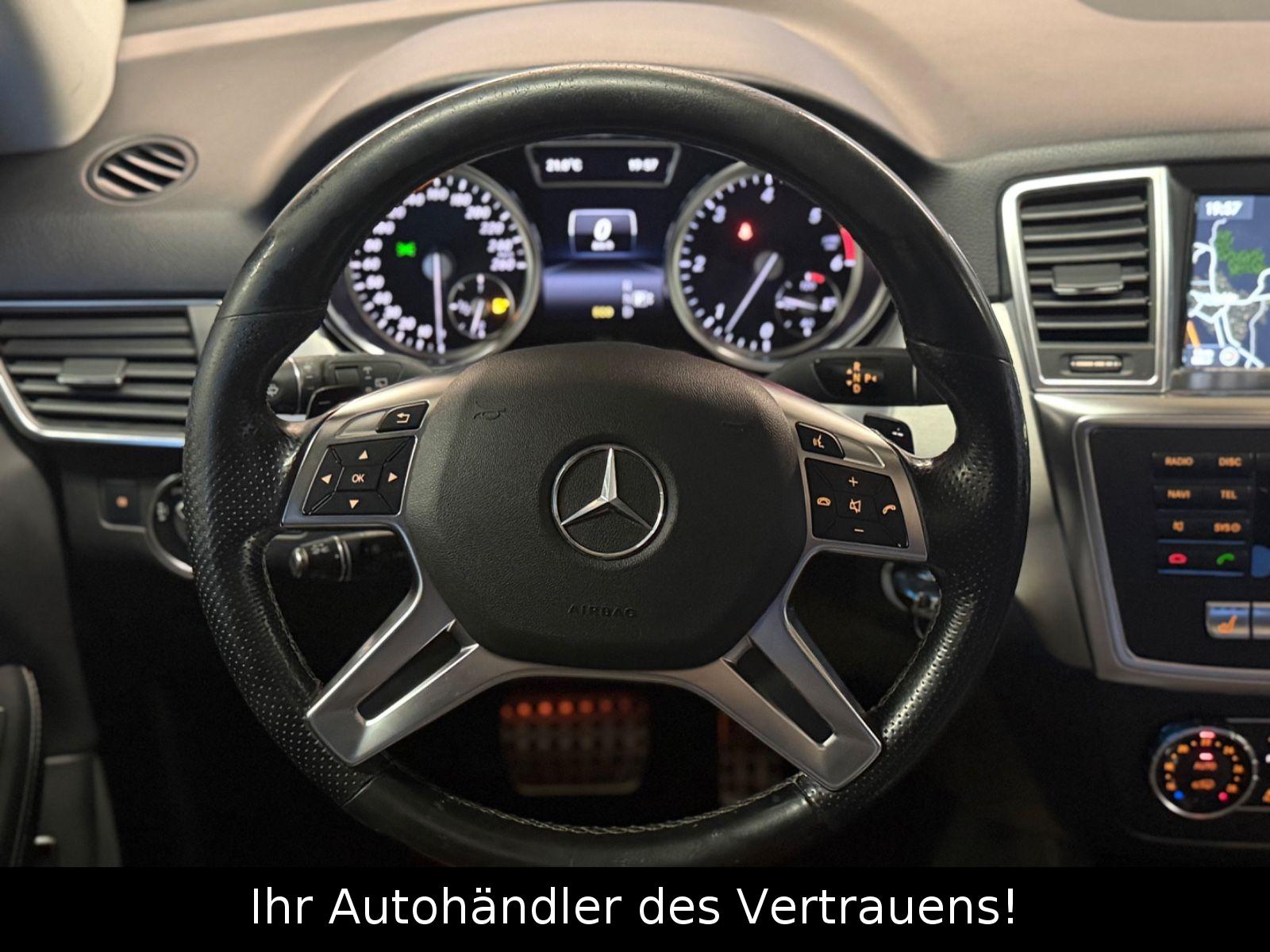 Mercedes-Benz ML 350CDI BlueTec 4Matic*Pano*DISTRONIC*AHK*NAVI