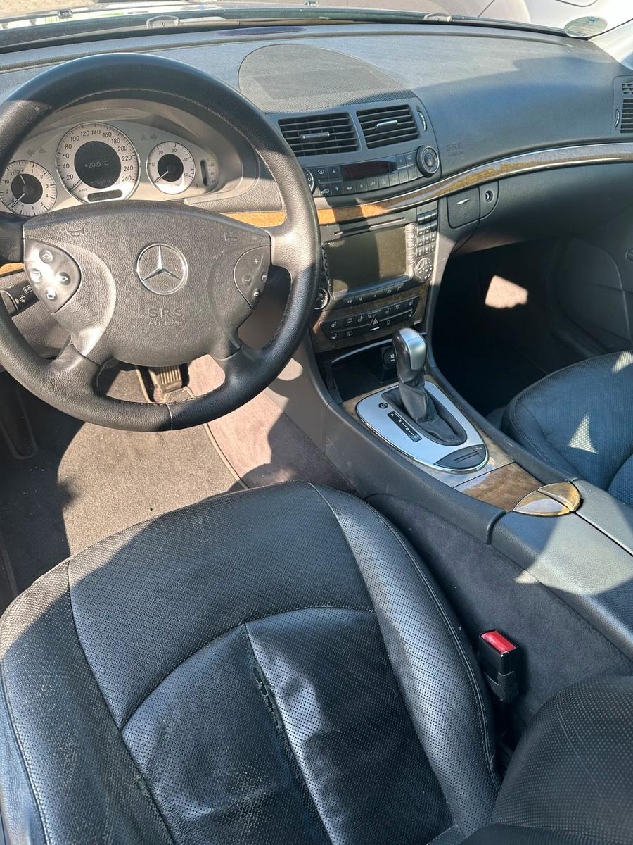 Mercedes-Benz  2005 — interior