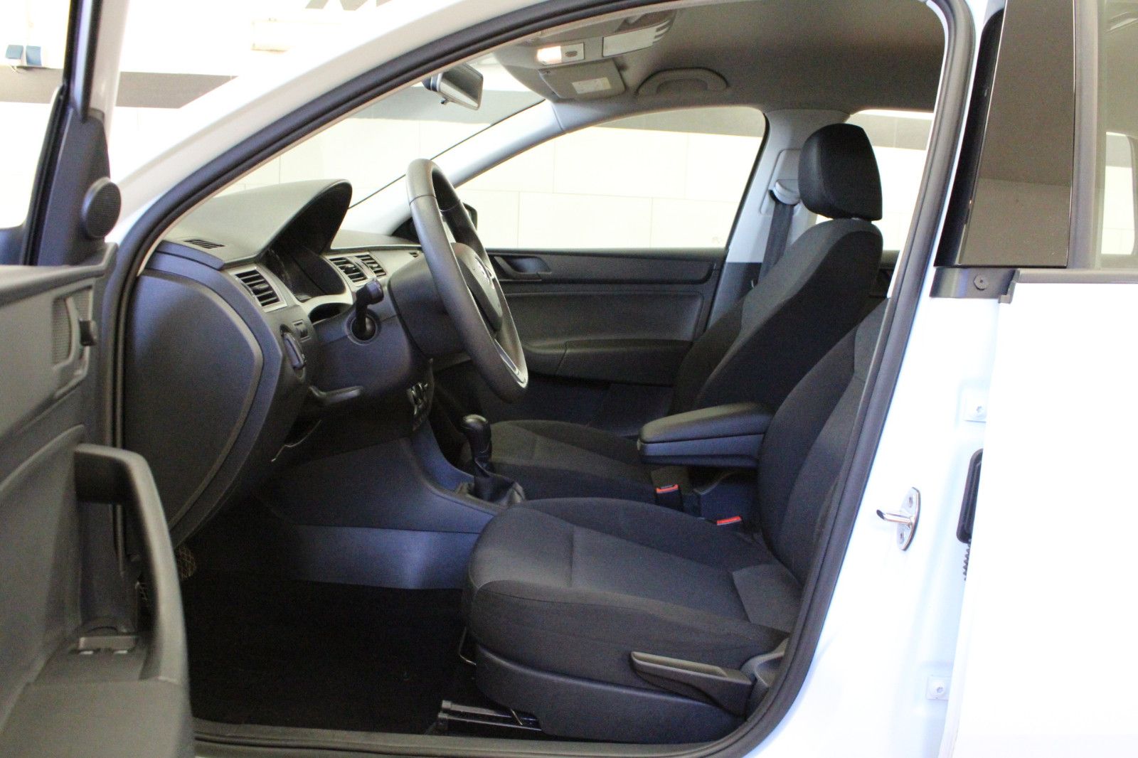 Fahrzeugabbildung SKODA Rapid 1.2 TSI Cool Edition Spaceback Allwetterre