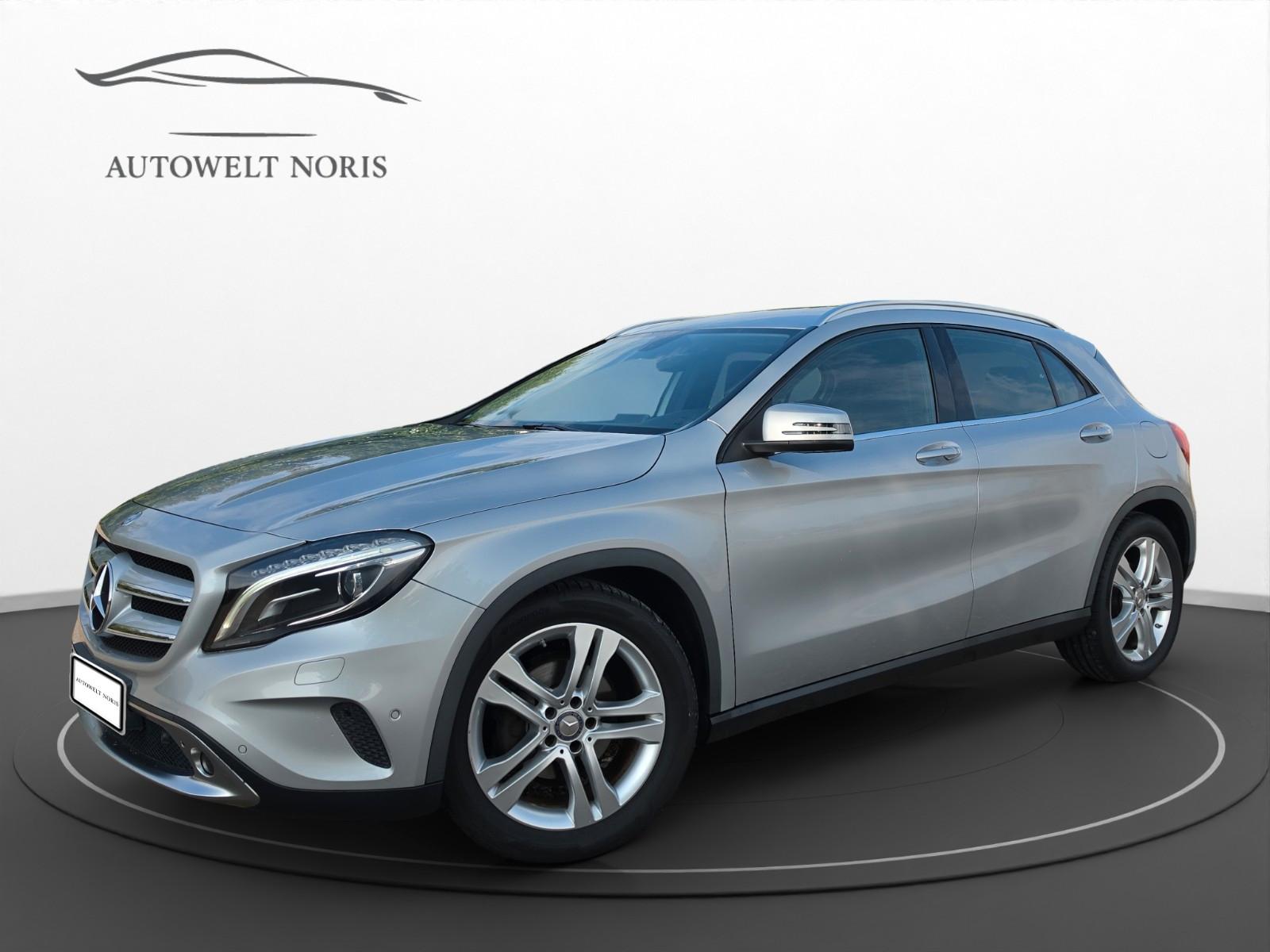 Mercedes-Benz GLA 200*74TKM*AUTOM.*KAMERA*PDC*TEMPO*SHZ*