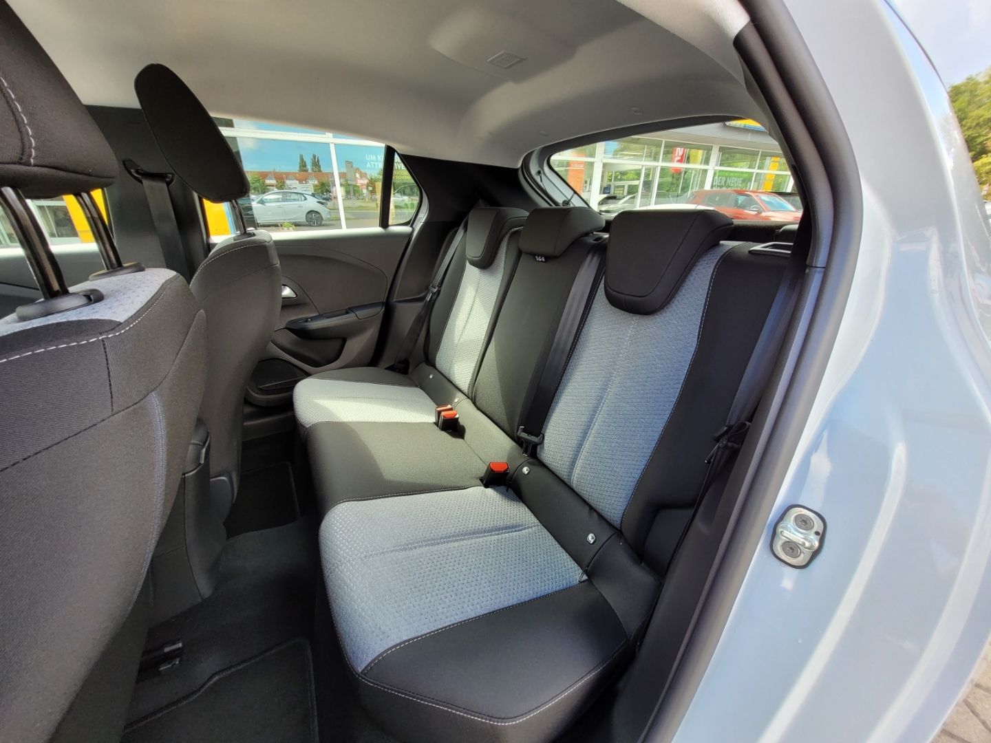 Fahrzeugabbildung Opel Corsa F Edition Hybrid SHZ+LHZ+Kamera+Allwetter