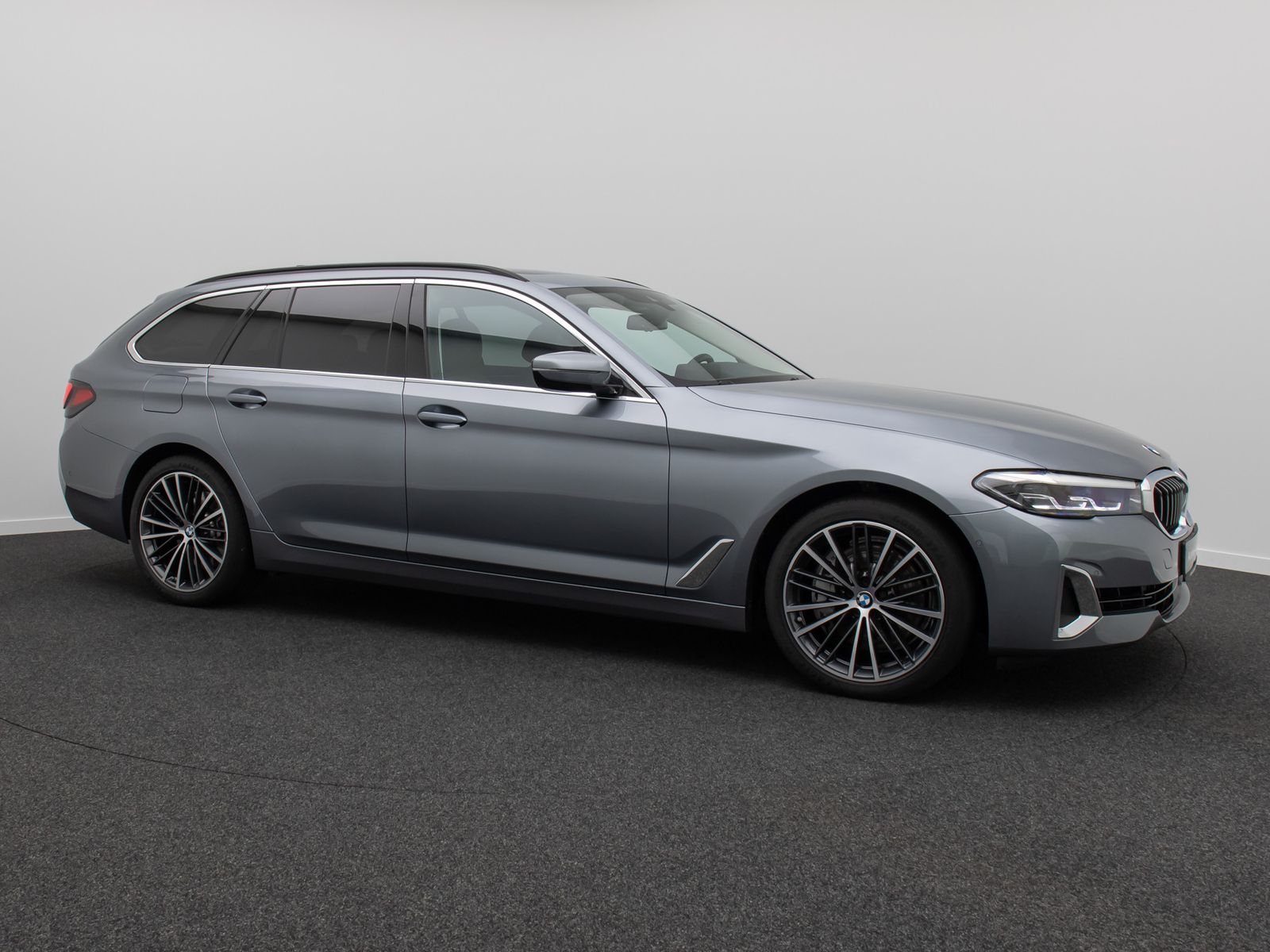 Fahrzeugabbildung BMW 540i xD Luxury Line Panorama Kamera HUD 4xKlima