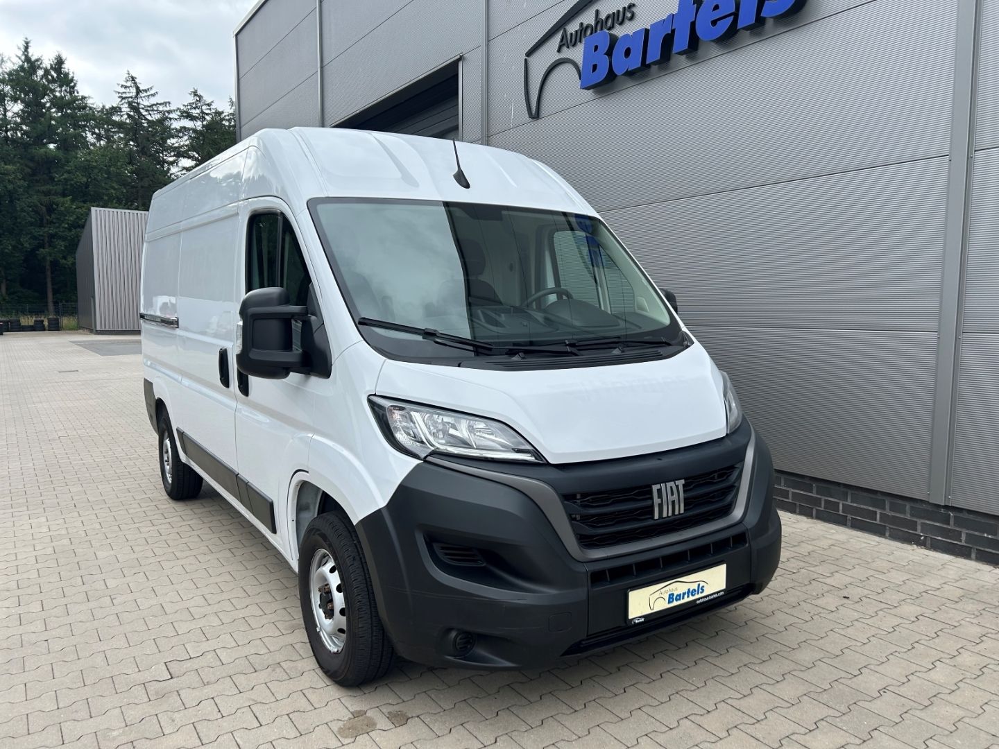 Fahrzeugabbildung Fiat Ducato Hochr.-Kasten 30 120 L2H2 RS 3450 mm