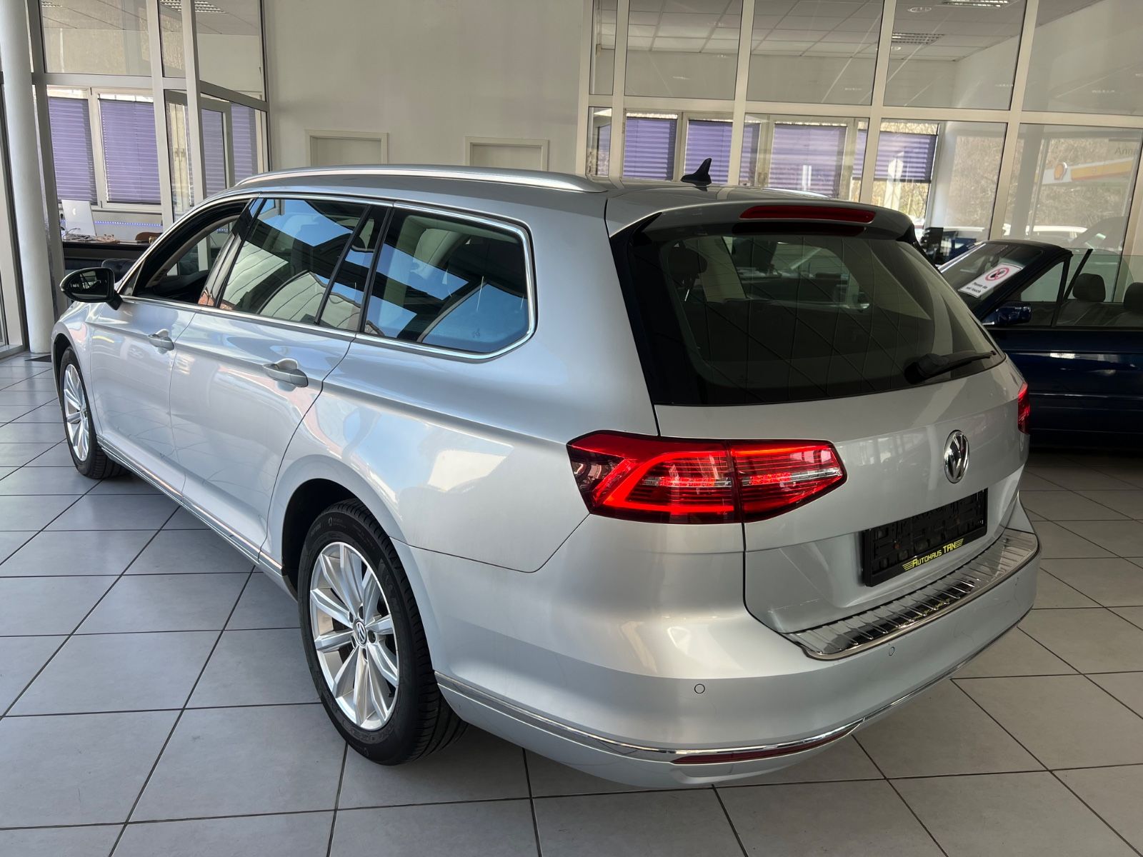 Fahrzeugabbildung Volkswagen Passat 2.0TDI DSG Variant Highline *MASSAGE*