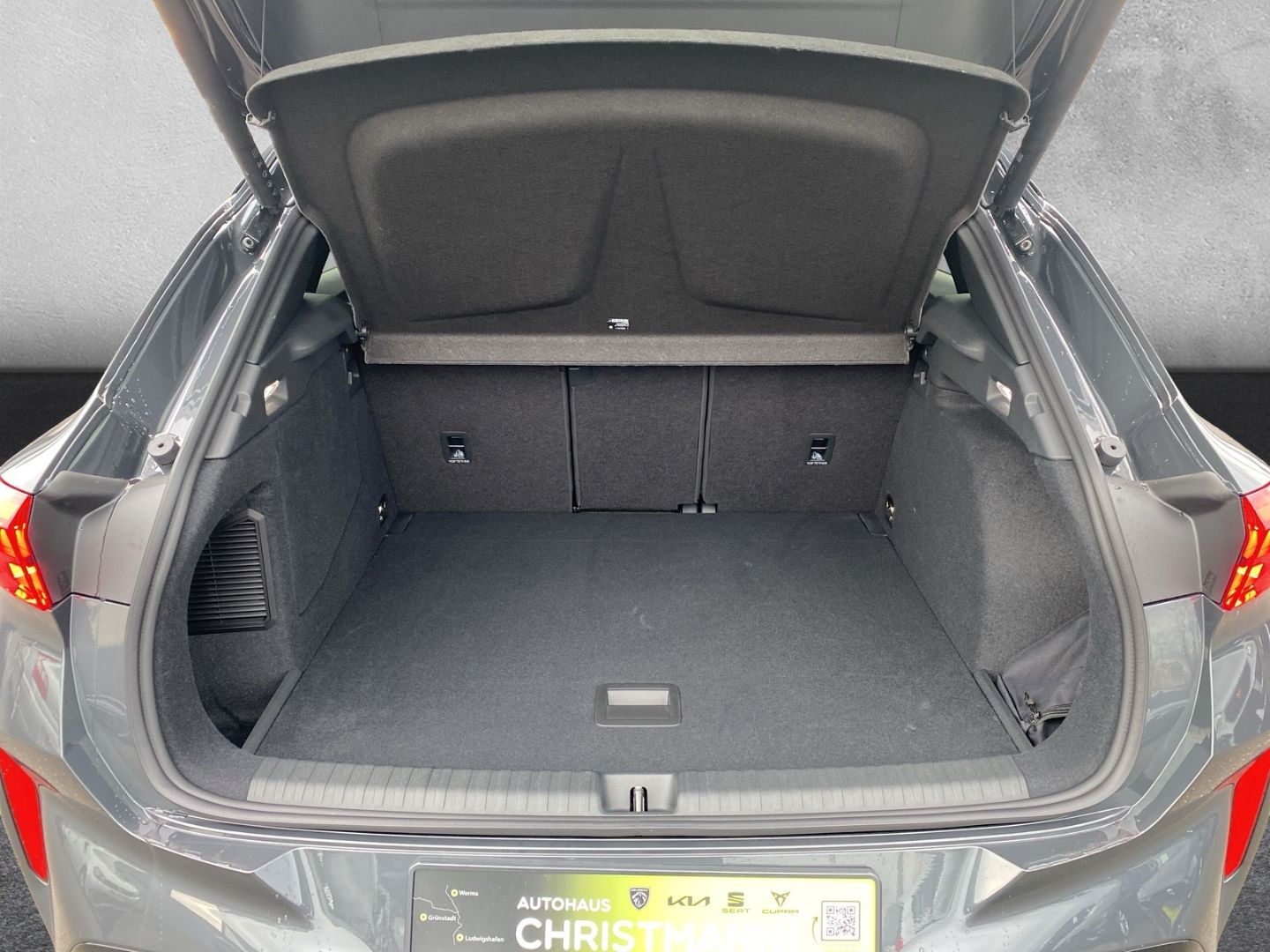 Fahrzeugabbildung CUPRA Terramar 1.5 e-Hybrid 150 kW*SHZ*NAVI*Full-link*