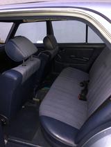 Mercedes-Benz 230E Automatik, 2. Hand, MB-Scheckheft, rostfrei - Mercedes-Benz 230 von privat