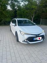 Toyota Corolla 2,0 Hybrid Team Deutsch Touring Spor... - Toyota Corolla: Standheizung