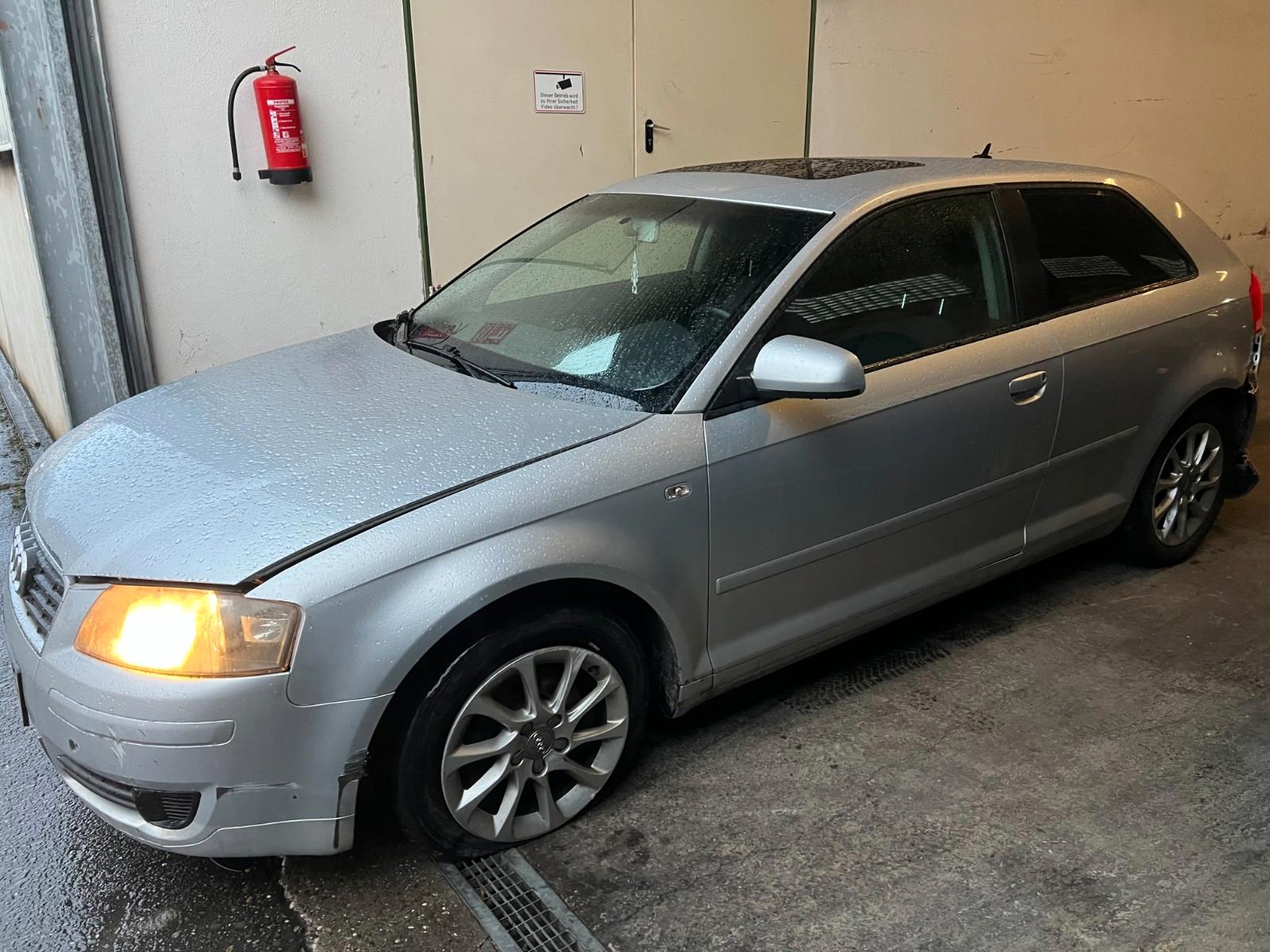 Audi A3 1.6 Attraction/Tiptronic/Navi/Klima/PDC