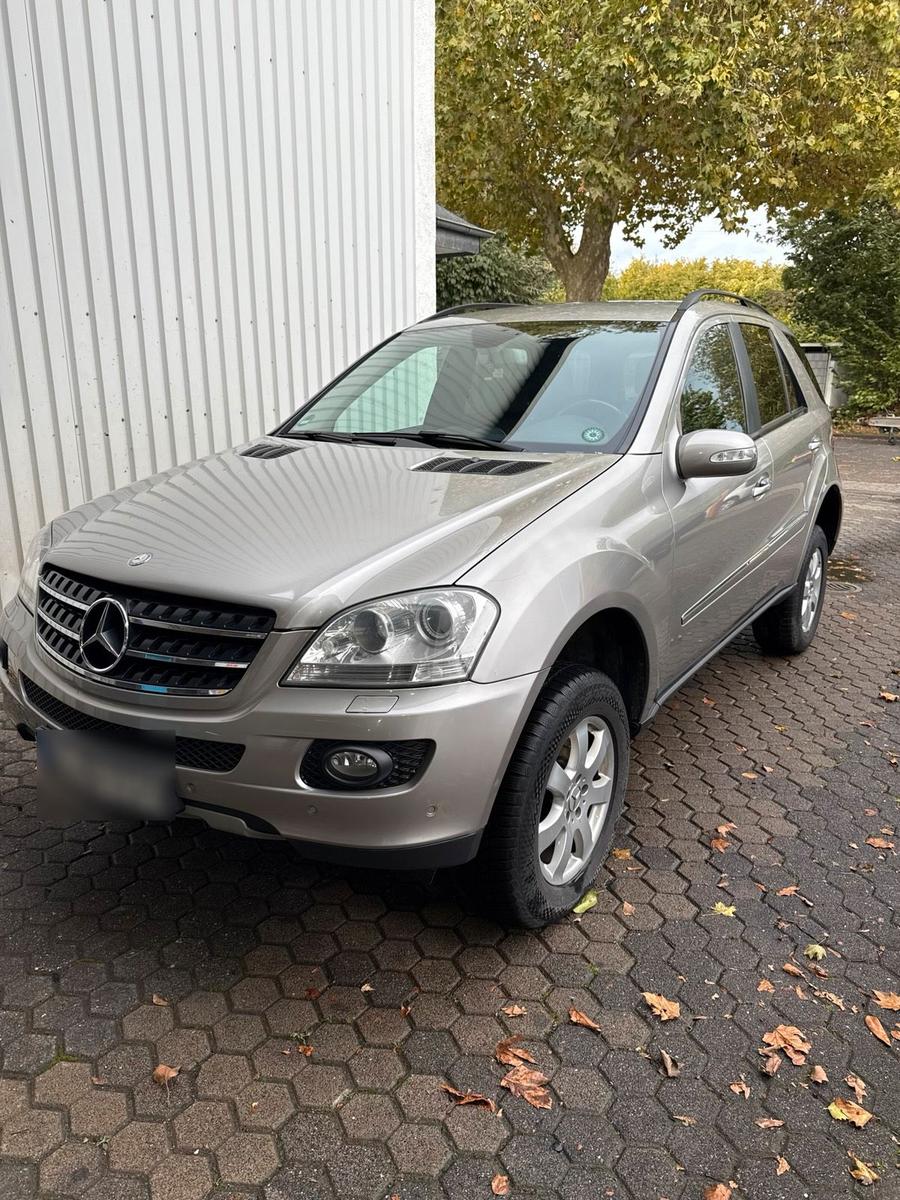 Mercedes-Benz ML 320