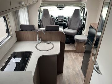 Carado T 338 PRO+ AUTOM. NAVI KAMERA TV OHNE HUBBETT