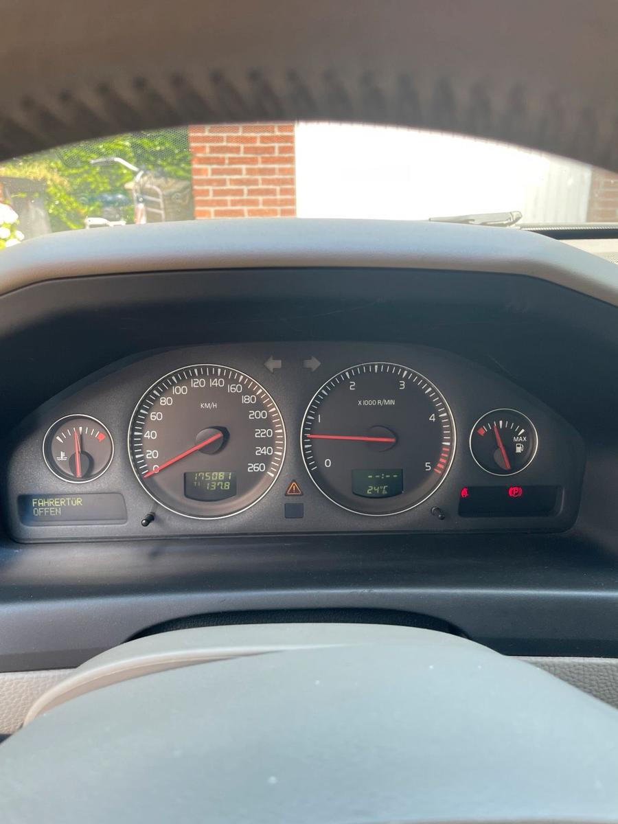 Volvo V70 2004 — photo 5