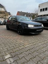 Volkswagen VW Golf 4 (IV) schwarz teile eingetragen - Volkswagen Golf: Teile