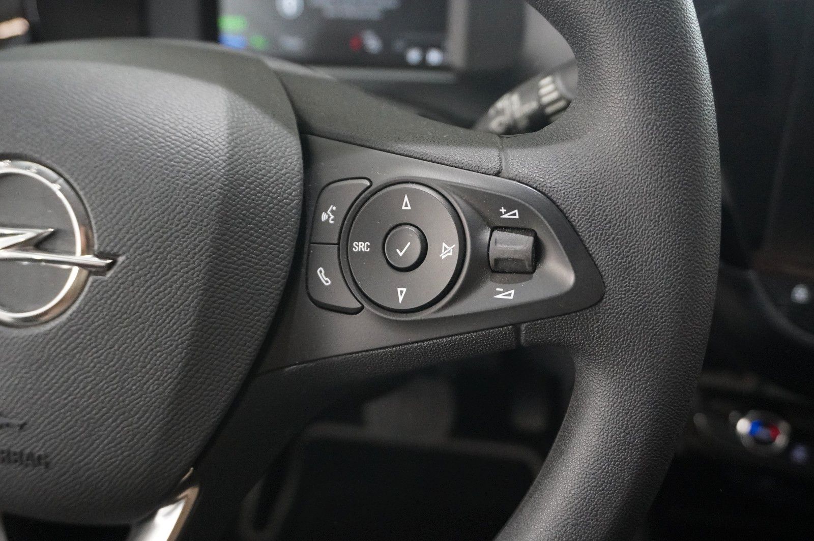 Fahrzeugabbildung Opel Corsa-e F EDITION 7KW NAVI/VIRT/SPORT/DAB/WÄRMEP