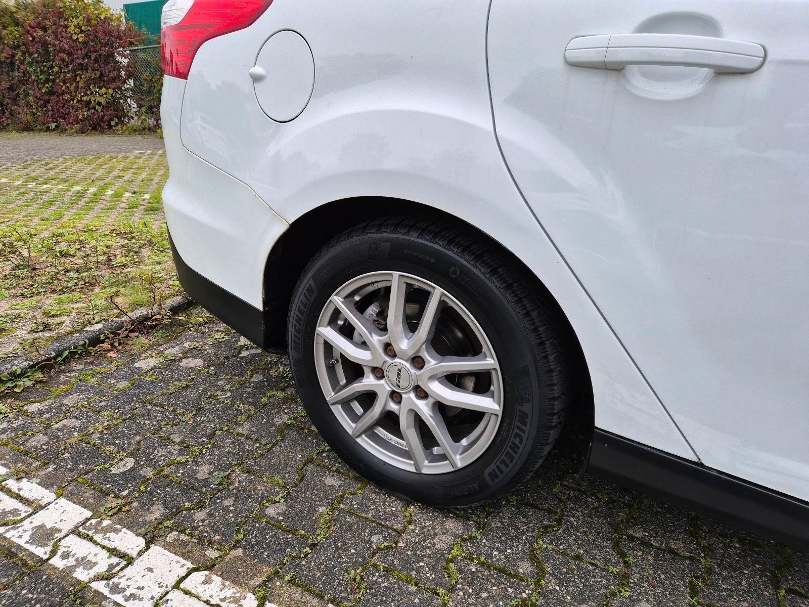 Ford Focus 2013 — photo 7