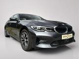 BMW 320d Advantage Schiebedach Navi Keyless - BMW 320 mit Diesel-Antrieb: Grau, Limousine