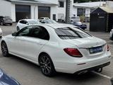 Mercedes-Benz E 200 Ambiente, Night Paket, PDC Kamera, Schiebe - Mercedes-Benz E 200 mit Benzin-Antrieb: Schiebedach, Limousine