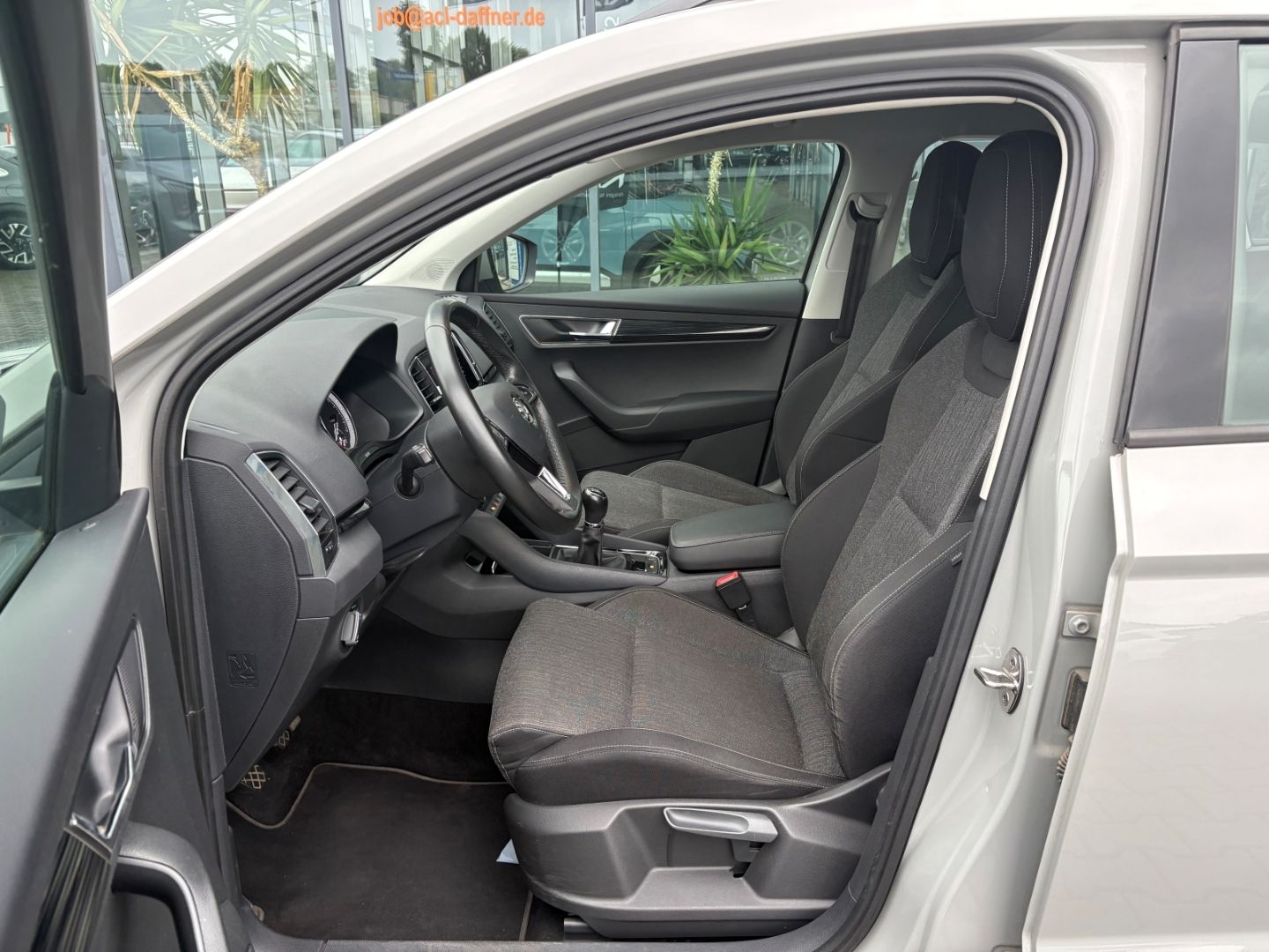 Fahrzeugabbildung SKODA Karoq Style Tempomat PDC Klima SHZ Bluetooth