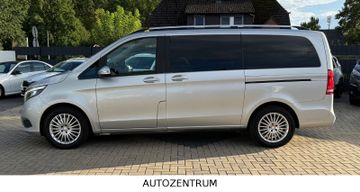Mercedes V 220 - 4